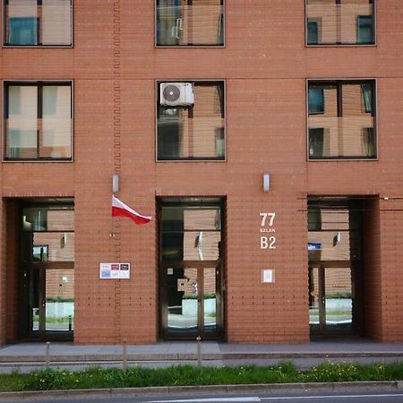 Wygodny Apartament Przy Dworcu Краков Экстерьер фото